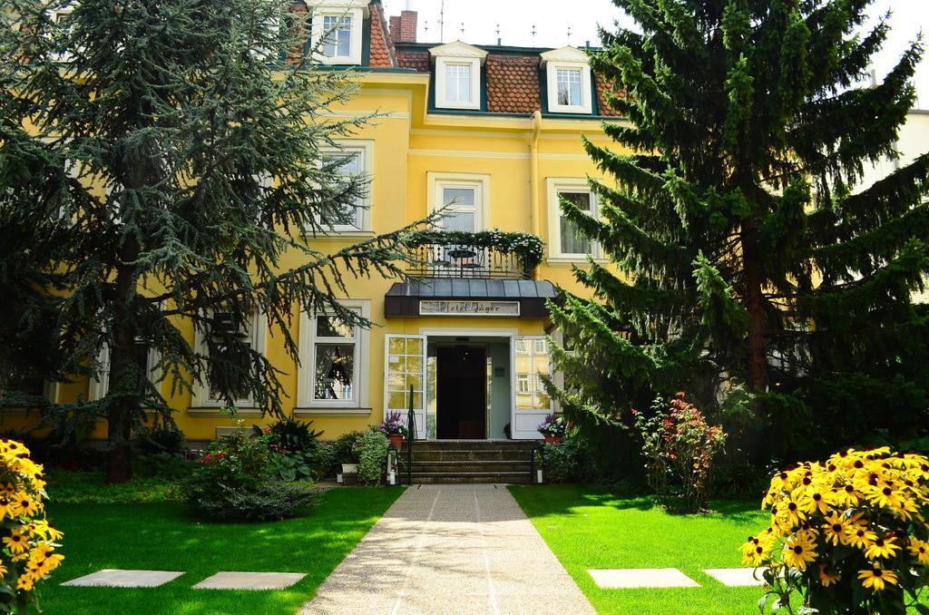Jaeger - Family Tradition Since 1911 Vienne